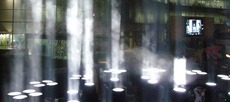 ハリーポッター ジャパンプレミア 魔法の塔 サーチライト照明演出